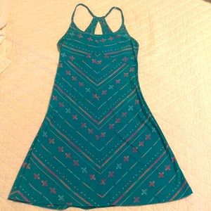 Like new Patagonia XS summer dress with shelf bra (aqua with some pink & pink)